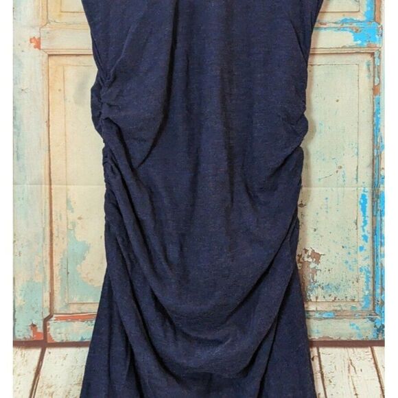 Lanston Womens Size Medium Navy Short Sleeve V-Neck Ruched Midi T-Shirt Dress - Picture 4 of 10